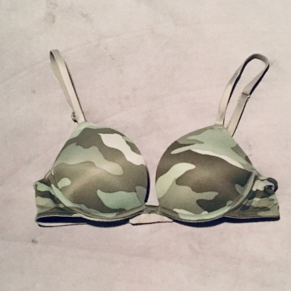 32AA PINK by Victoria’s Secret Super Push-Up Bra